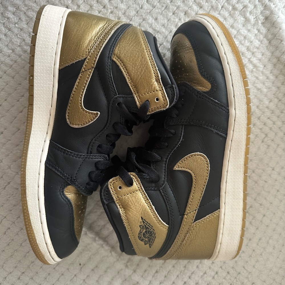 Air Jordan 1 Retro High OG Black Metallic Gold Men's shoes Size 6.5